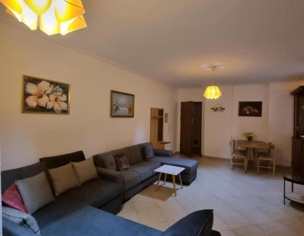 Lea's 2 * Saranda